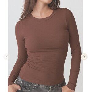 Ribbed Crew Neck Long Sleeve in Brown